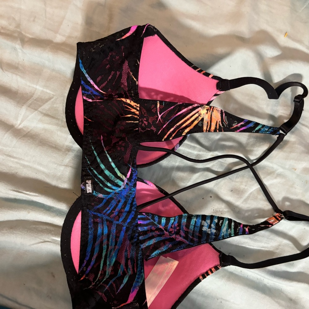 Pink bra - Picture 2 of 2